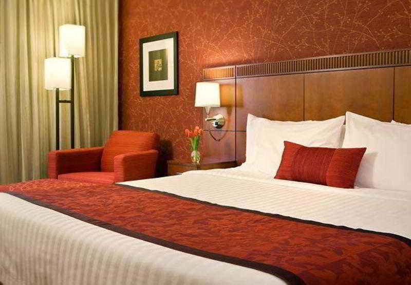 هتل Courtyard By Marriott San Mateo Foster City