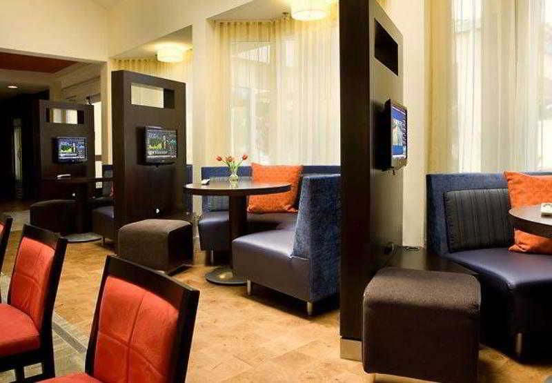 هتل Courtyard By Marriott San Mateo Foster City