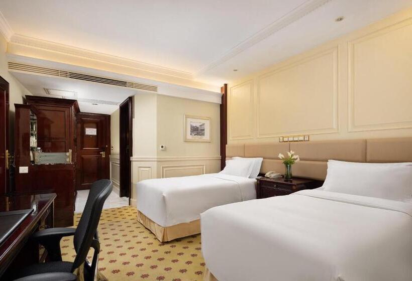 Crowne Plaza Hotel & Suites Landmark Shenzhen, An Ihg Hotel   Nearby Luohu Border, Indoor Heated Swi