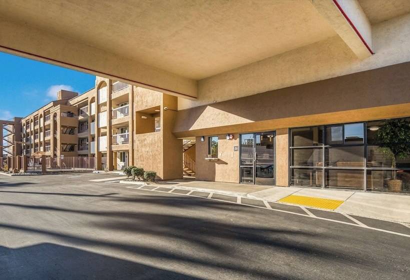 בית מלון כפרי Days Inn By Wyndham Chula Vista San Diego