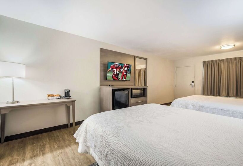 בית מלון כפרי Days Inn By Wyndham Chula Vista San Diego