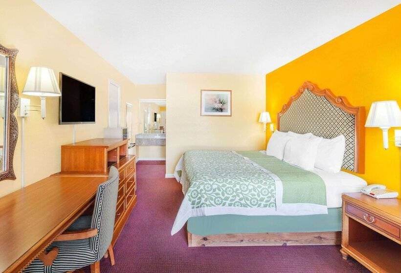 Отель Days Inn By Wyndham Jacksonville