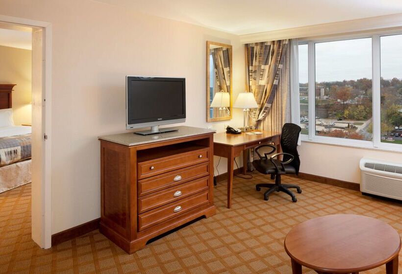 Doubletree By Hilton Hotel Jefferson City