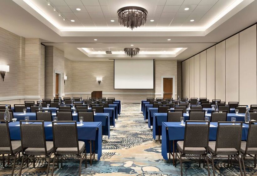 فندق Embassy Suites By Hilton Monterey Bay Seaside