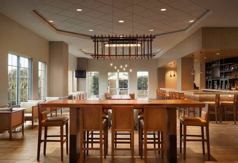 فندق Embassy Suites By Hilton Monterey Bay Seaside