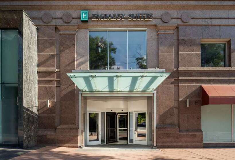 هتل Embassy Suites By Hilton Washington Dc Chevy Chase Pavilion