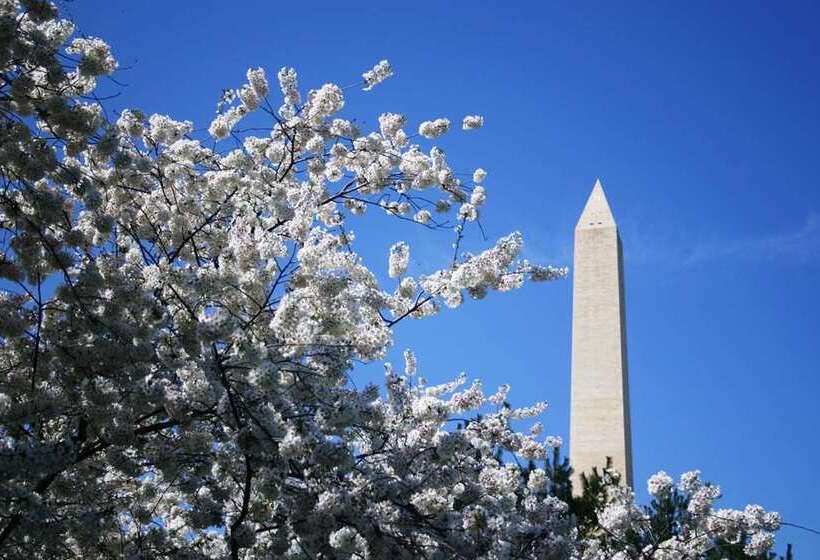هتل Embassy Suites By Hilton Washington Dc Chevy Chase Pavilion