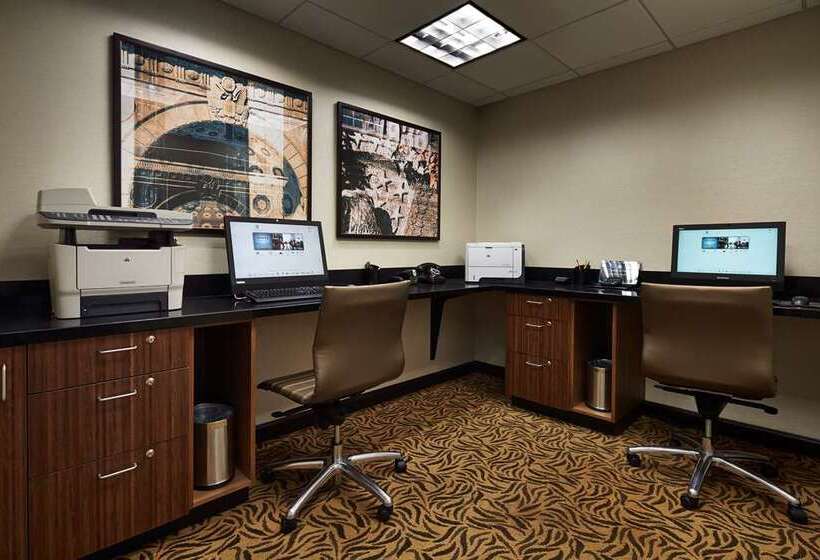 هتل Embassy Suites By Hilton Washington Dc Chevy Chase Pavilion