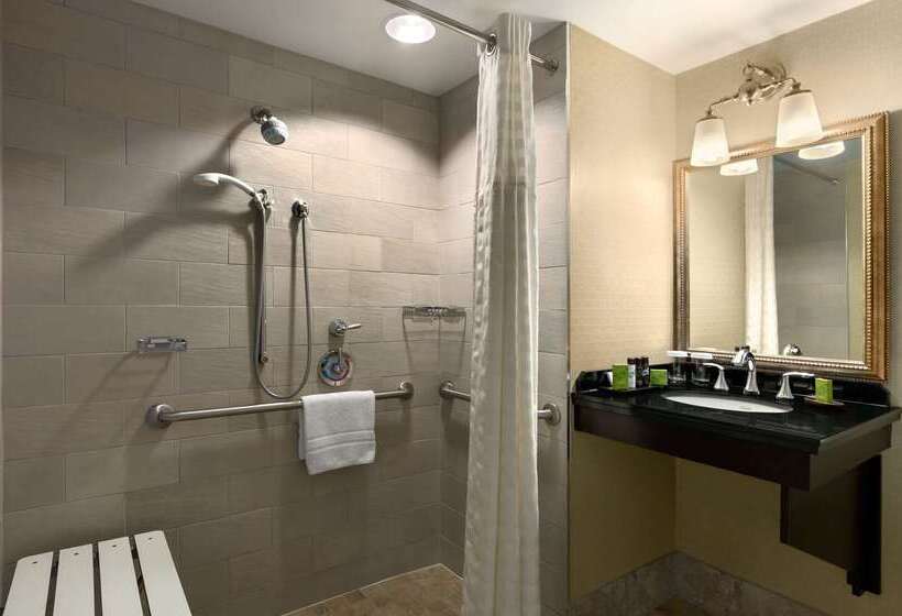هتل Embassy Suites By Hilton Washington Dc Chevy Chase Pavilion