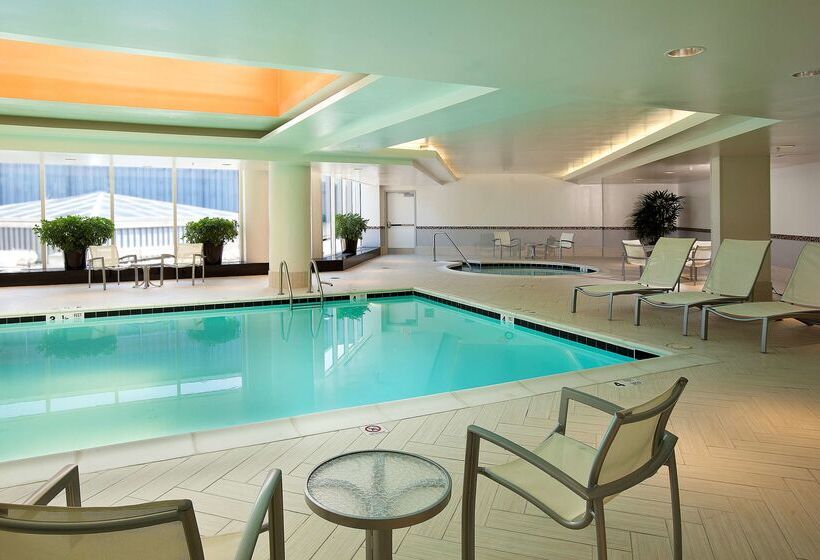 هتل Embassy Suites By Hilton Washington Dc Chevy Chase Pavilion