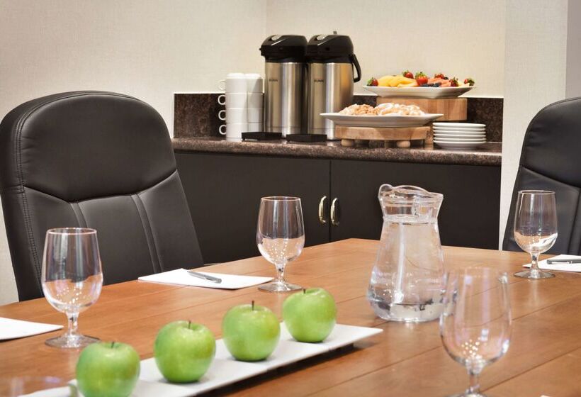 בית מלון כפרי Embassy Suites By Hilton Temecula Valley Wine Country