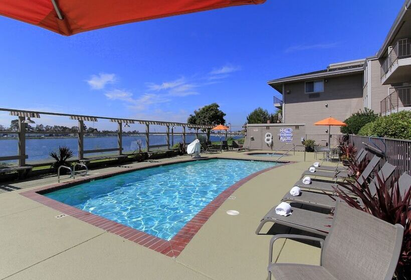 هتل Executive Inn & Suites Oakland