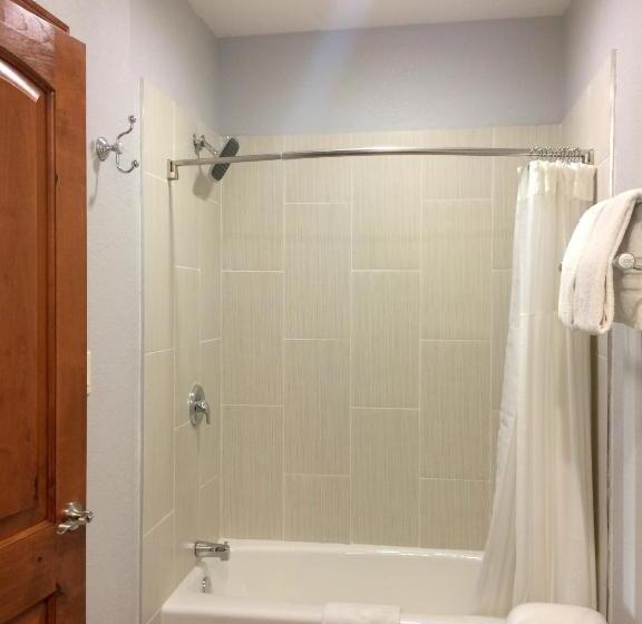 هتل Fairbridge Inn & Suites Gateway To Yosemite