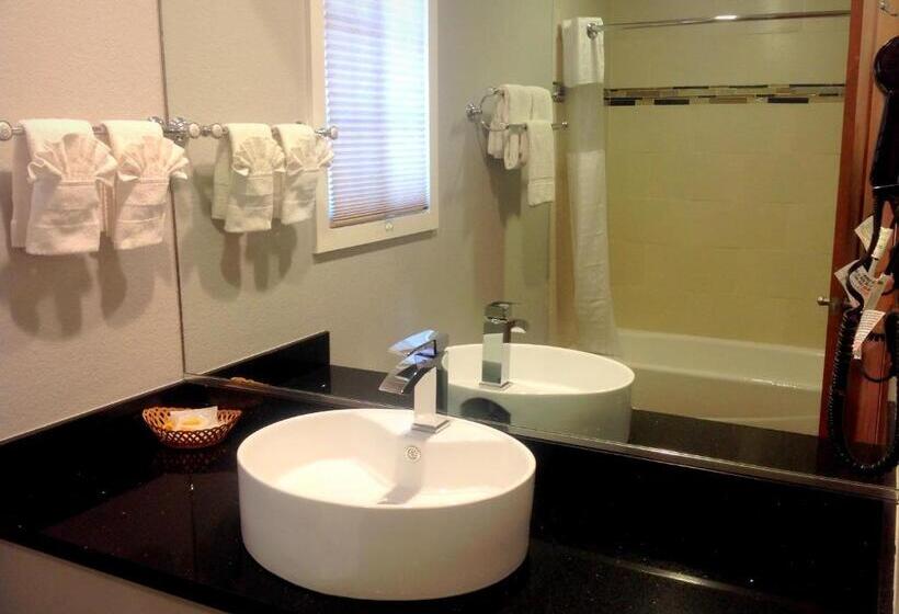 هتل Fairbridge Inn & Suites Gateway To Yosemite