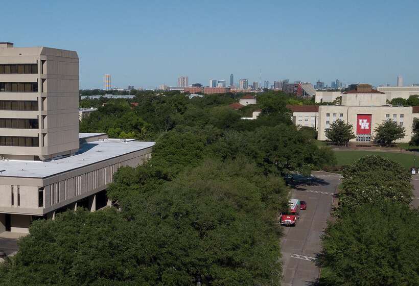 هتل Hilton University Of Houston