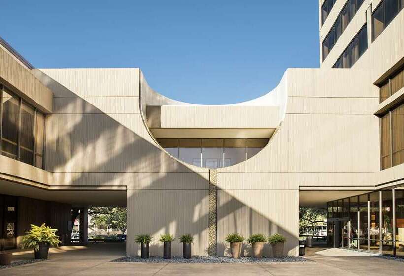 هتل Hilton University Of Houston
