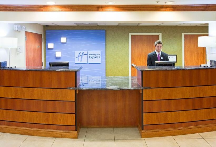 فندق Four Points By Sheraton Fayetteville Fort Liberty