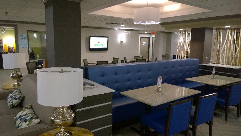 هتل Holiday Inn Express & Suites Fayetteville University Of Arkansas Area, An Ihg