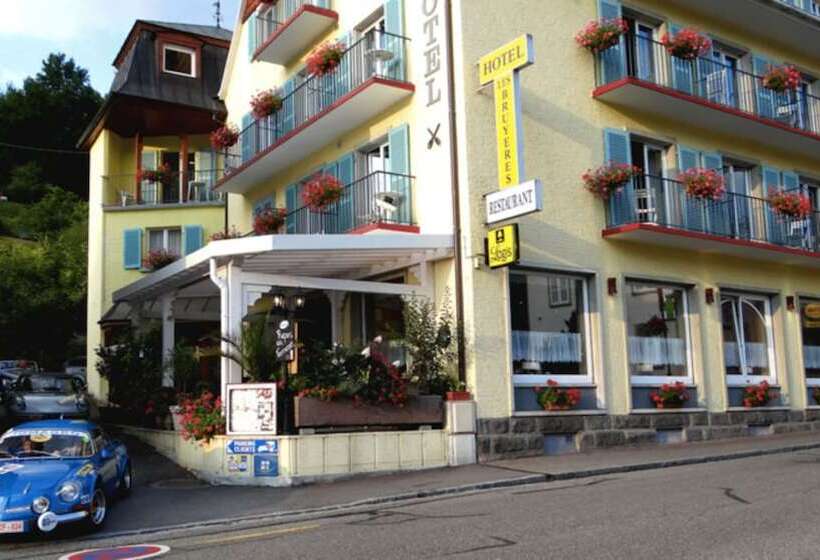 هتل Logis Hôtel   Restaurant Aux Bruyères