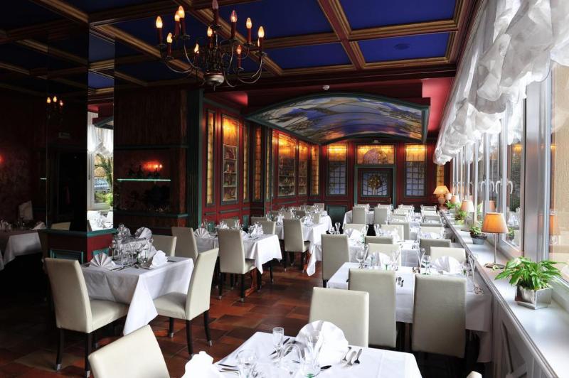 ホテル Hôtel Du Parc, Restaurant, Spa & Wellness