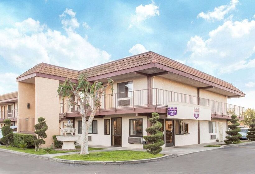 ホテル Knights Inn Madera