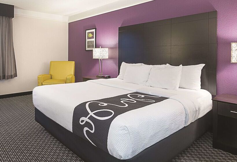 هتل La Quinta By Wyndham Las Vegas Summerlin Tech