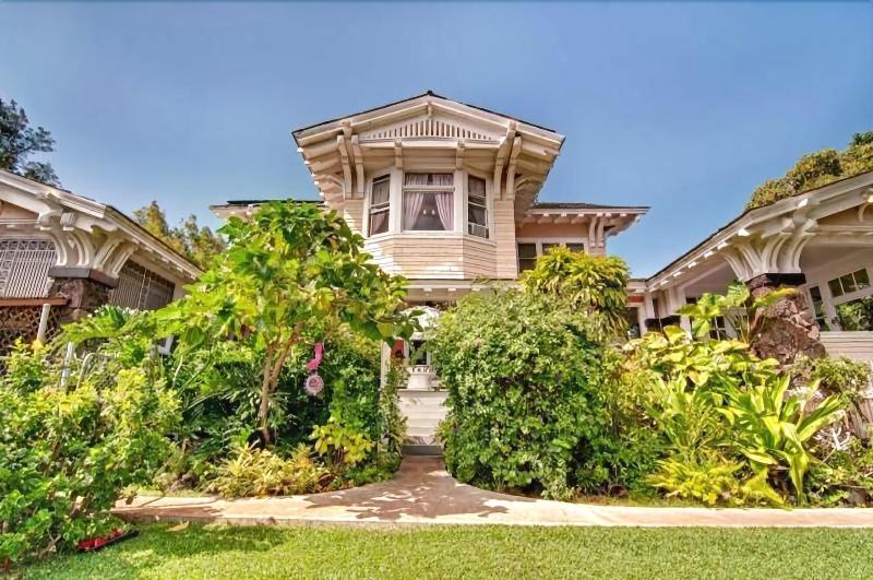 هتل Manoa Valley Inn