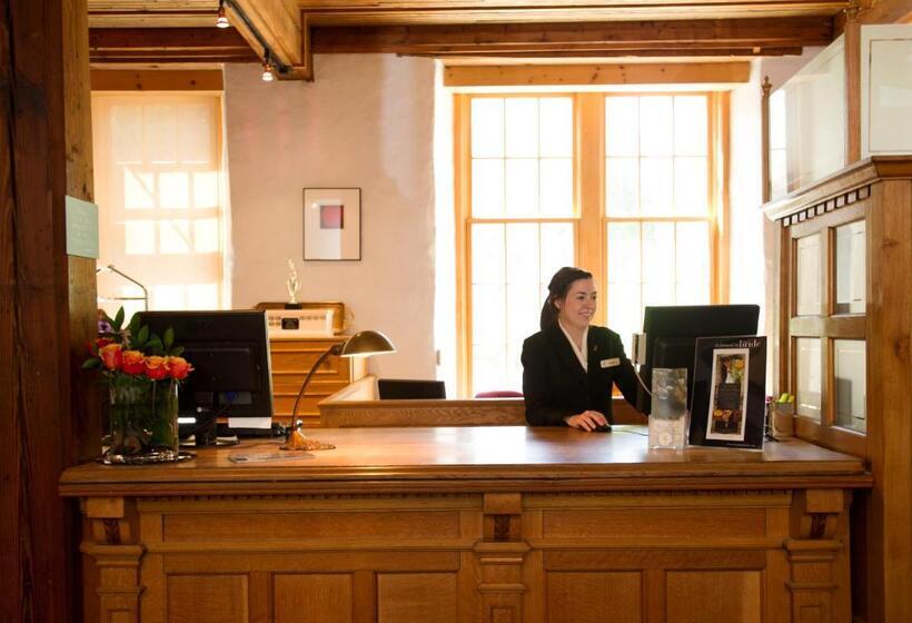 هتل Millcroft Inn & Spa