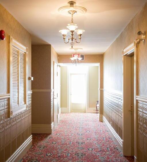 هتل Millcroft Inn & Spa