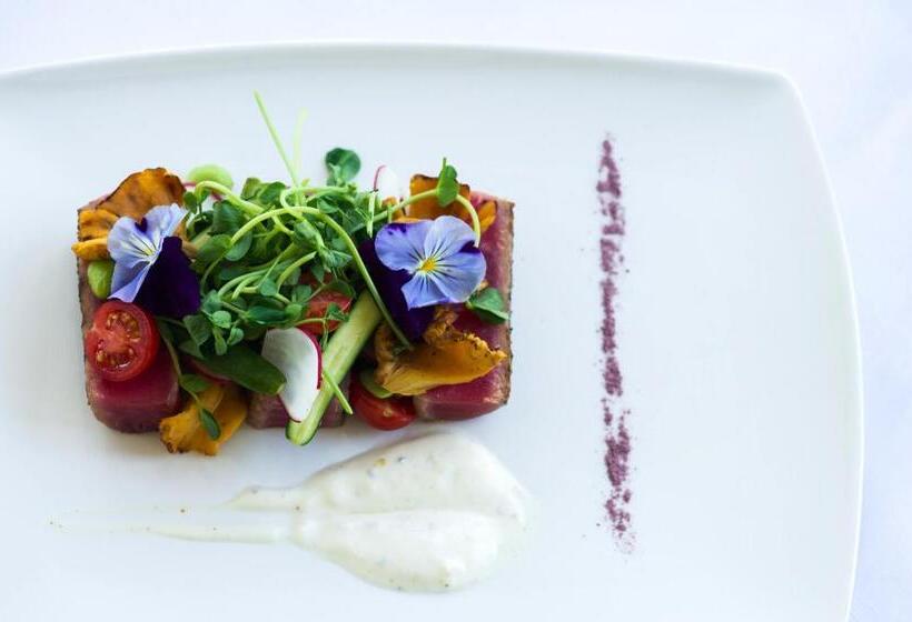 هتل Millcroft Inn & Spa