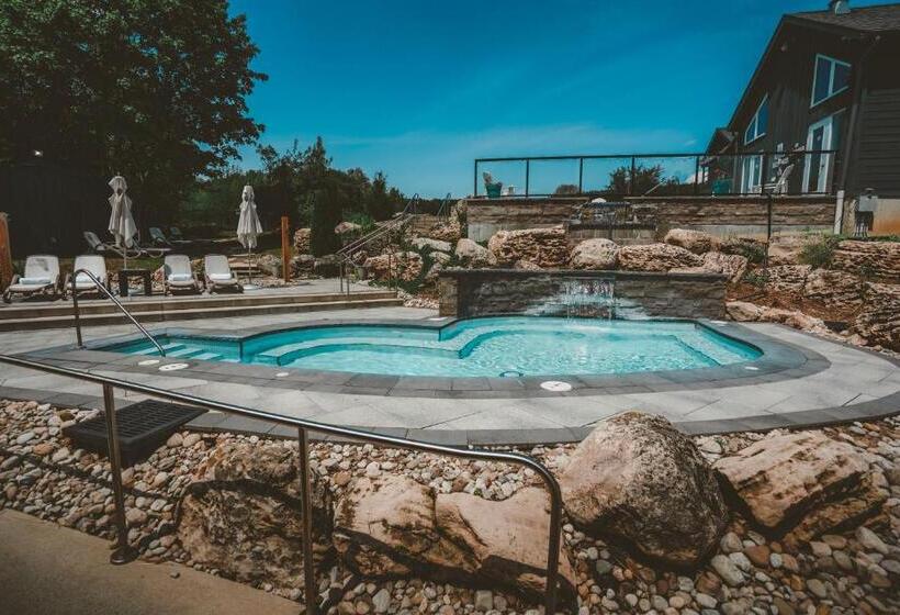 هتل Millcroft Inn & Spa