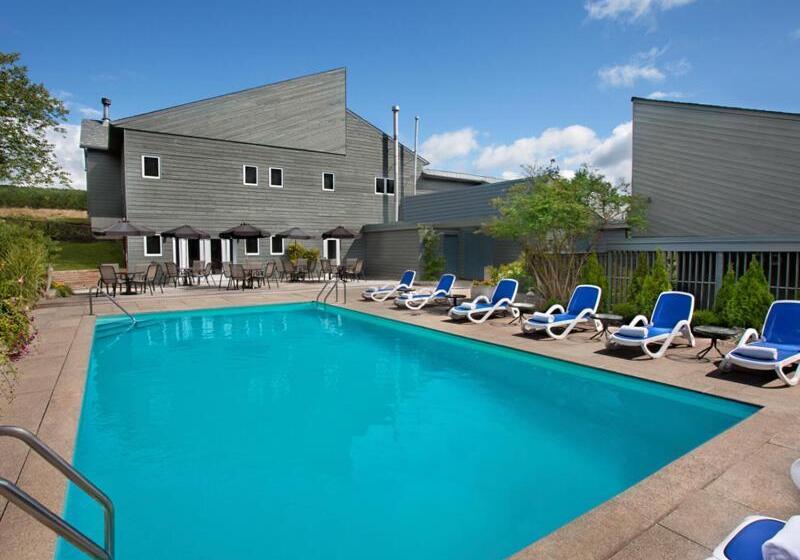 هتل Millcroft Inn & Spa