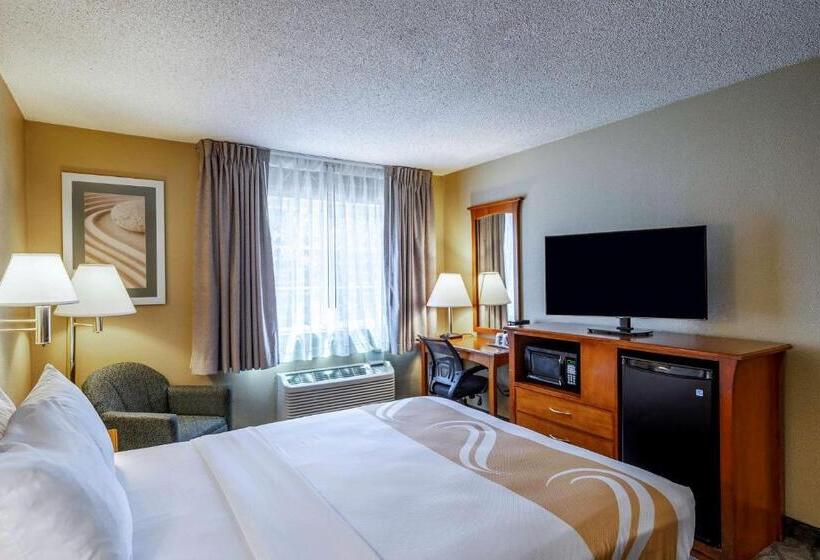 هتل Spark By Hilton Modesto