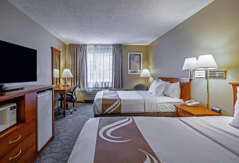 هتل Spark By Hilton Modesto