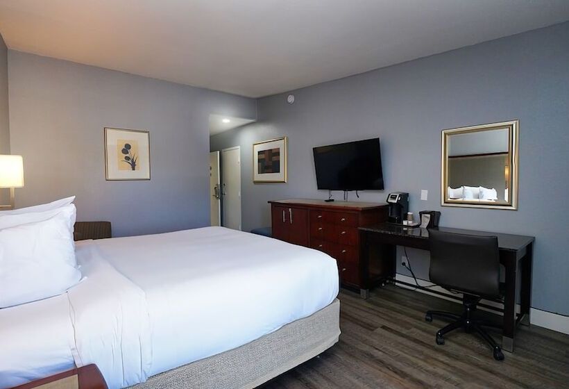 هتل Seaside Inn & Suites