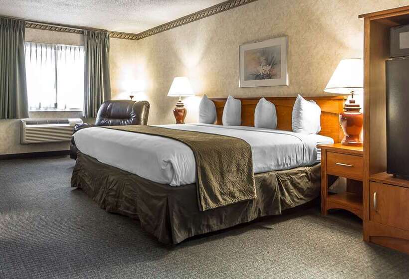 בית מלון כפרי Quality Inn & Suites Silicon Valley