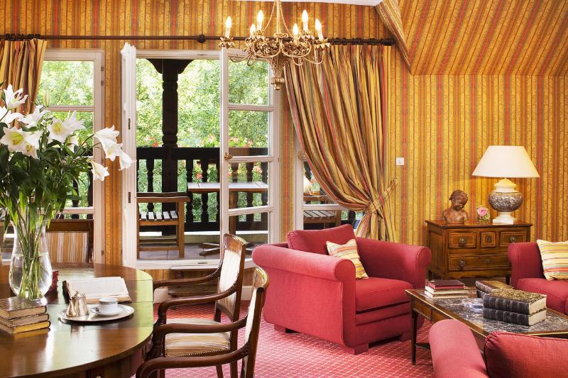 هتل Hôtel Château De L Ile