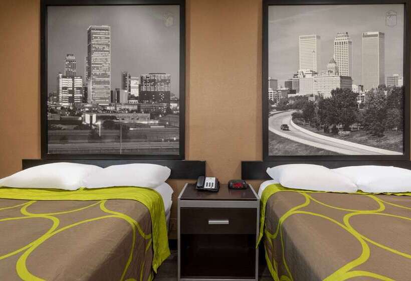 Hotel Super 8 By Wyndham Tulsa/arpt/st Fairgrounds