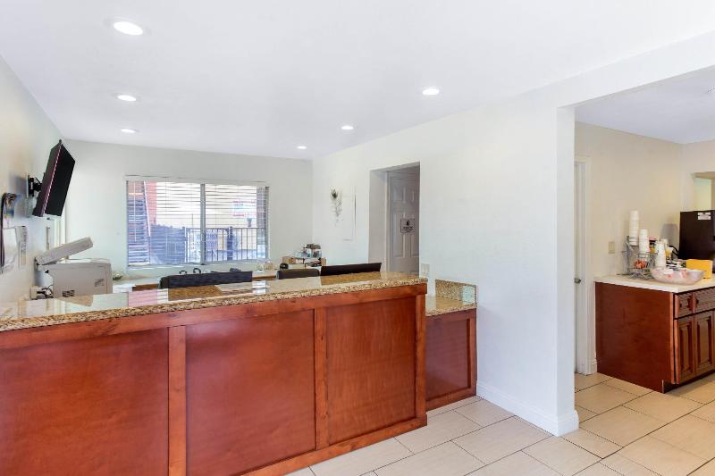 מוטל Howard Johnson Suites By Wyndham San Diego Chula Vista Bayfront