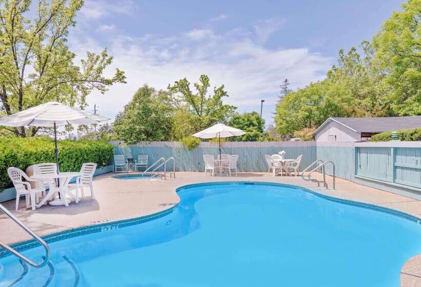 モーテル Super 8 By Wyndham Auburn