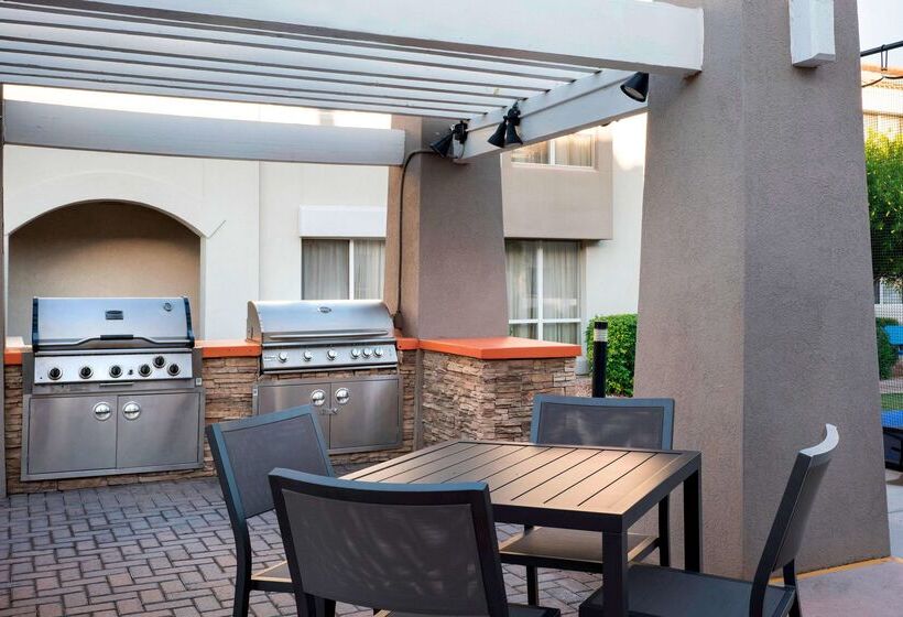 اقامتگاه Sonesta Es Suites Scottsdale Paradise Valley