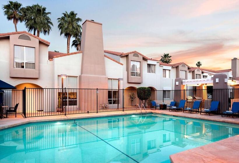 اقامتگاه Sonesta Es Suites Scottsdale Paradise Valley