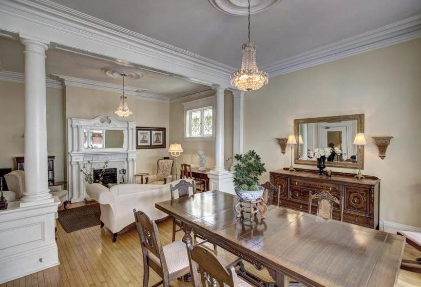 مبيت وإفطار Banberry House Heritage Inn