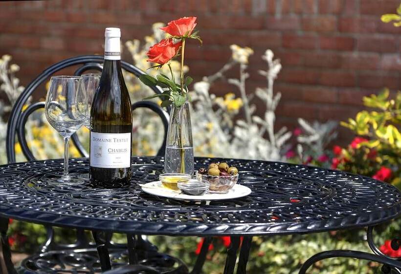 Best Western Plus Milford Hotel