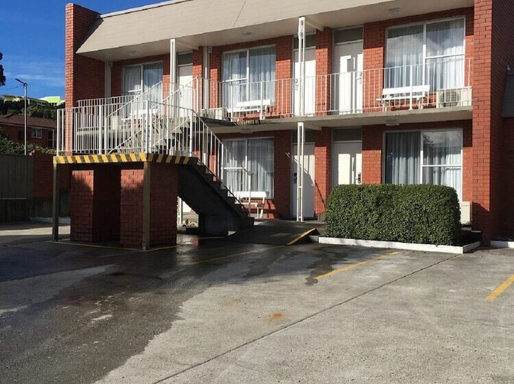 فندق Argosy Motor Inn