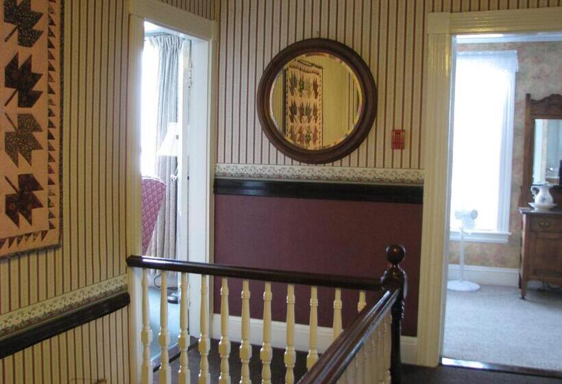 هتل Bayside Inn
