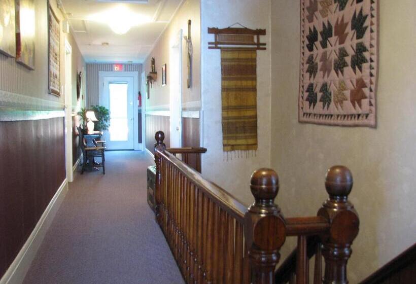 هتل Bayside Inn