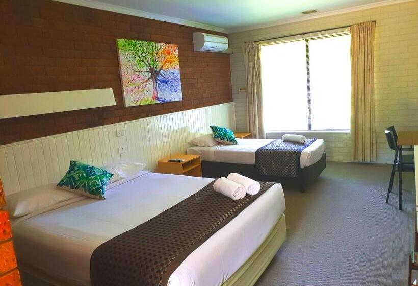 Motel Sierra   Bright