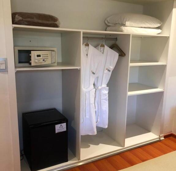 Fotos del hotel Bristol:  13