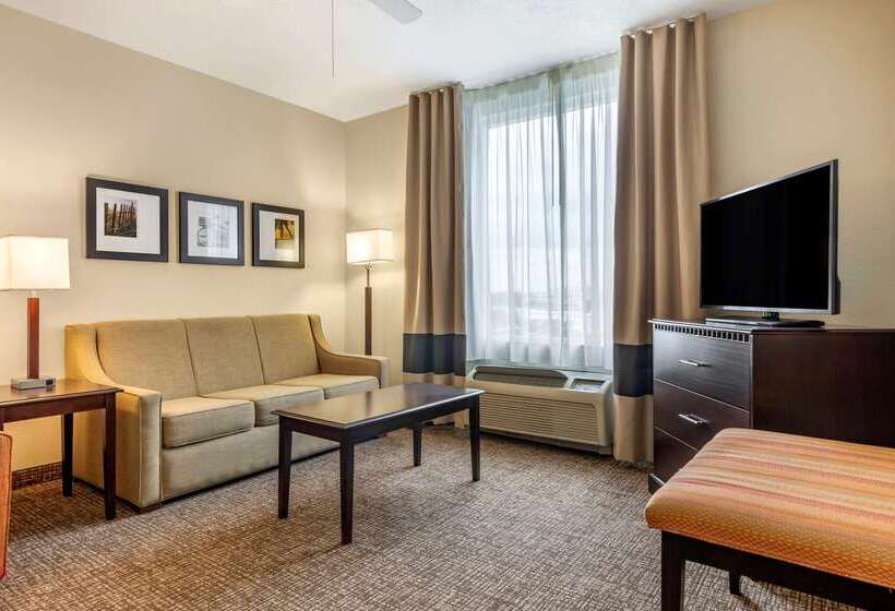 Отель Comfort Suites Maingate East Kissimmee